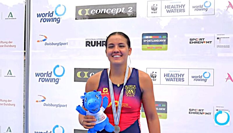 Image for the Tweet beginning: Nuevo bronce para el remo