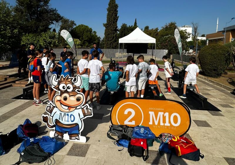 Image for the Tweet beginning: El @remoandaluz, representado por los